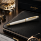 Bolígrafo Scrikss Noble 35 Blanco Perla Dorado con Estuche