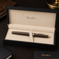 Bolígrafo Scrikss Oskar 39 Café Dorado con Estuche