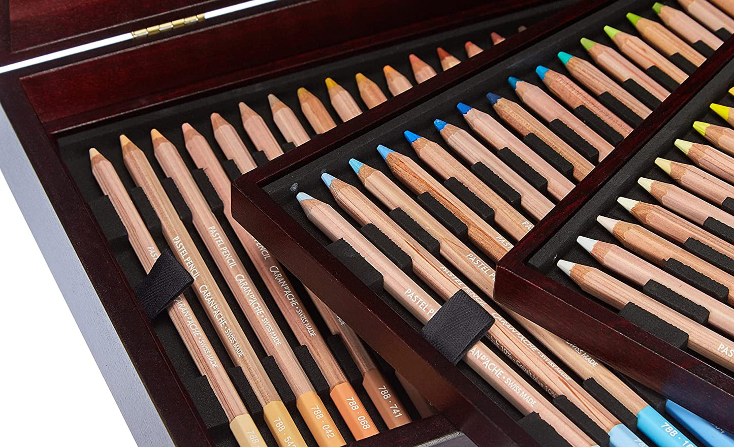 Caran D'ache Luminance Color Pencils Wooden Box C/84 Pieces